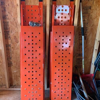 Lot 525R: Husqvarna 2000lb. Steel Loading Ramps