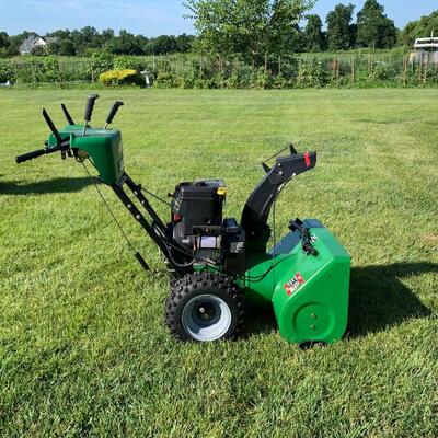 Lot 526R: Frontier ST1028 Snow Blower