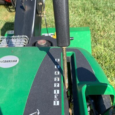 Lot 526R: Frontier ST1028 Snow Blower
