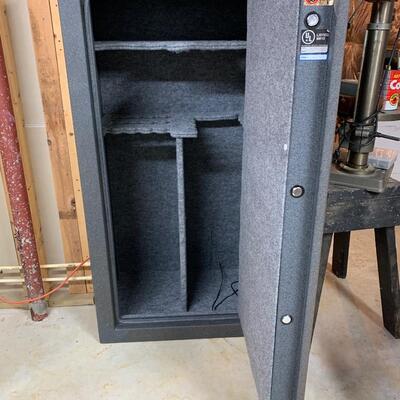 Lot 531R; Liberty Gun Safe Model ST-23