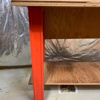 Lot 160R: Work Bench w/Tools