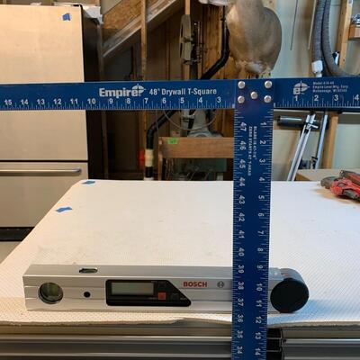 Lot 171R: Bosch Level  DWM 40L & Empire 48" Drywall T-Square