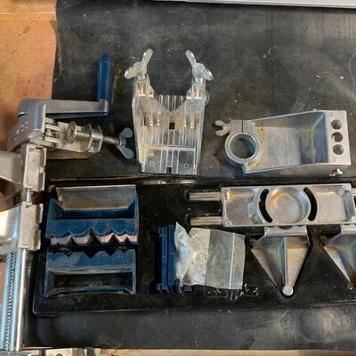 Lot 173:  Zyliss Portable All-purpose Aluminum Bench Vise/clamping System