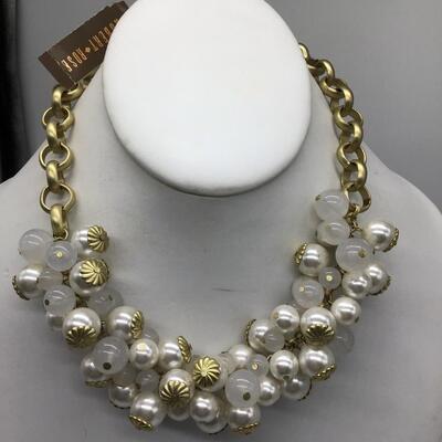 Beautiful Robert Rose Necklace With Tags