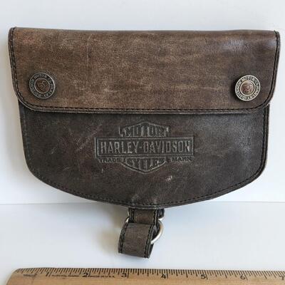 LOT 506RP: Collection Of Harley Davidson Accessories