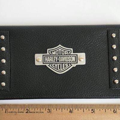 LOT 506RP: Collection Of Harley Davidson Accessories