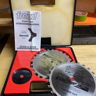 Lot 200G: Super Dado Freud  Blades SD 506 & SD508