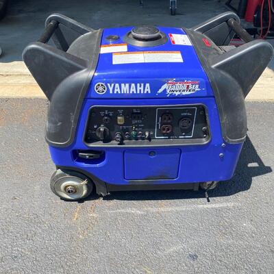 Lot900G: Yamaha EF3000iSEB Generator