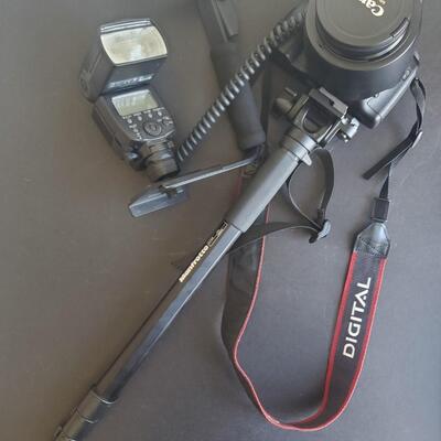 LOT 156G: Canon Ultrasonic Lens Camera & Light Management System