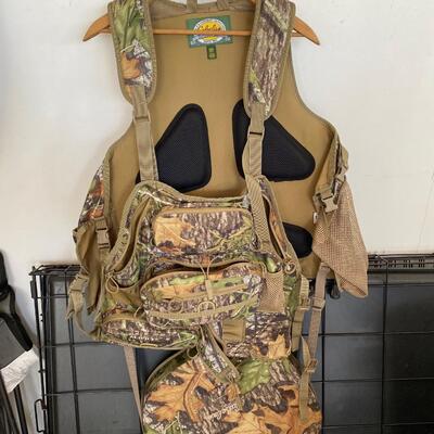 Lot 901:  Cabala's Camouflage Hunting Suit