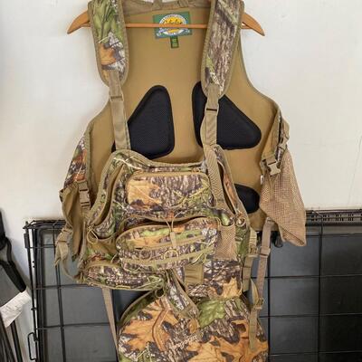 Lot 901:  Cabala's Camouflage Hunting Suit