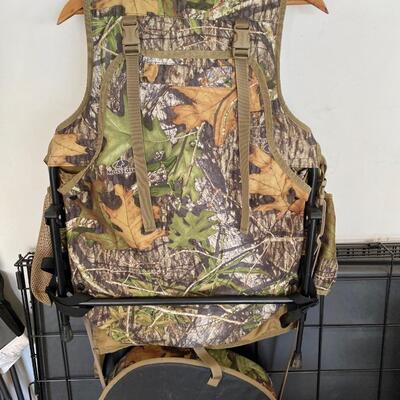 Lot 901:  Cabala's Camouflage Hunting Suit