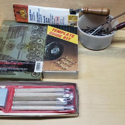 LOT 176G: Collection of Vintage Woodworking Tools