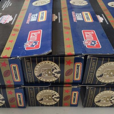 lot 180G: 6 Collectable 1994 NFL Licensed Toy Trucks