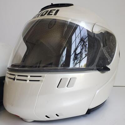 LOT 182G: Shoei & Flacon Helmets
