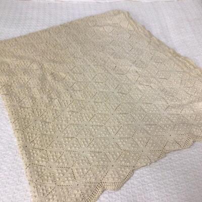 5481 Vintage Hand Crocheted Popcorn Stitch Bedspread