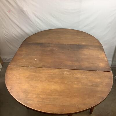 Lot. 5504. Antique Oval Drop-leaf Gate Leg Table