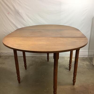 Lot. 5504. Antique Oval Drop-leaf Gate Leg Table