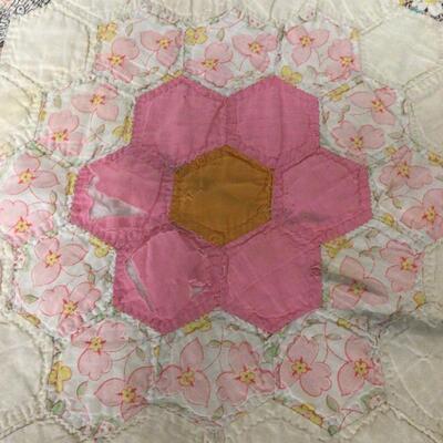5493 1930â€™s Handmade Grandmother Flowered Quilt