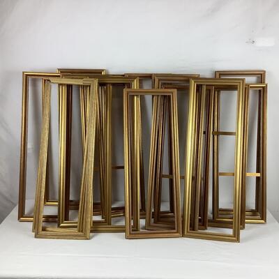 Lot. 5521. Lot of Wooden Frames