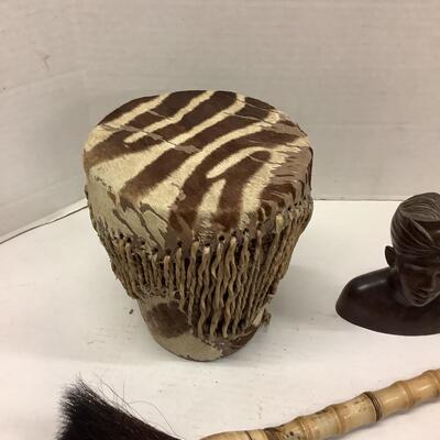 Lot. 5522 Vintage African Art