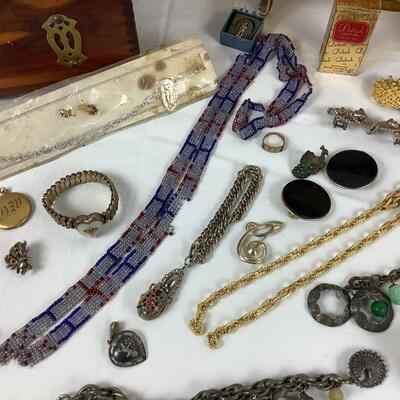 Lot. 5524. Antique Jewelry & Jewelry Boxes
