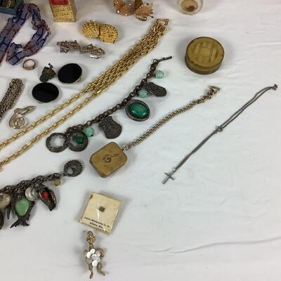Lot. 5524. Antique Jewelry & Jewelry Boxes