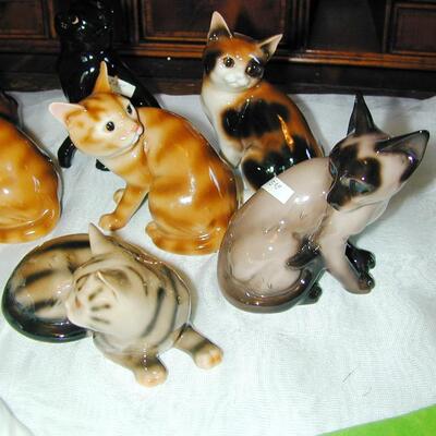 Cat Lot 11 - 11 Signed Cat Figurines