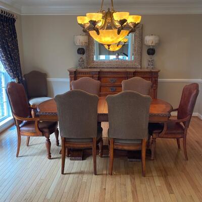 Lot 700G: Hickory White  Dinning Table and 8 Chairs