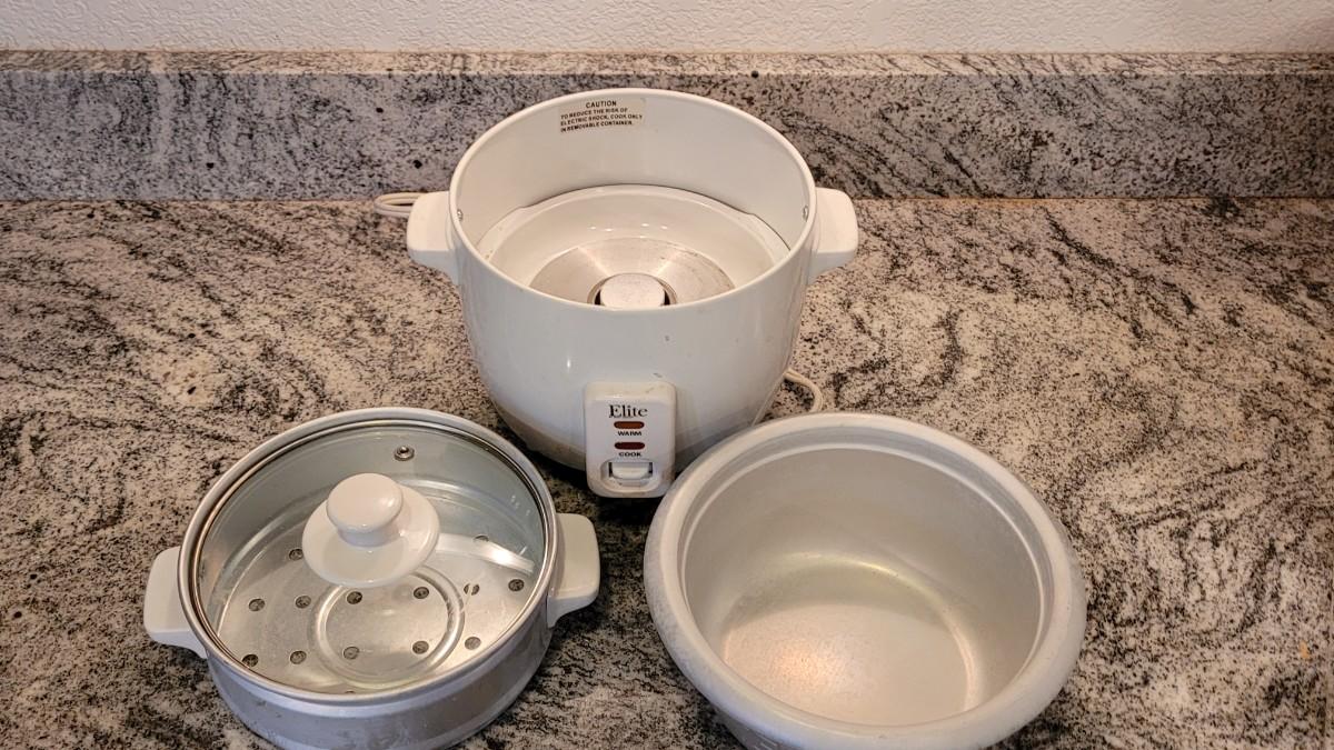 Lot 24 ELITE Rice Cooker