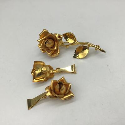 Set Of ðŸŒ¹ Earrings and Brooch. Pretty