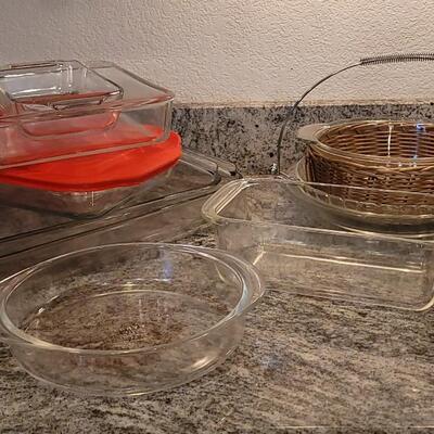 Lot 48: PYREX Casserole Dishes & Pie Plates with Attachable Handle and Basket