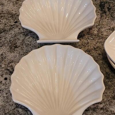 Lot 57: WHITTIER POTTERY Dishes