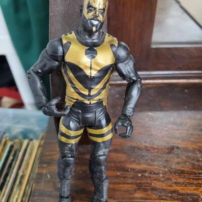 Golddust figure