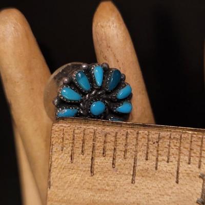 Lot 81: Vintage Native American Turquoise Flower Earrings