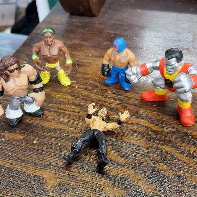 Wrestling mini figure lot