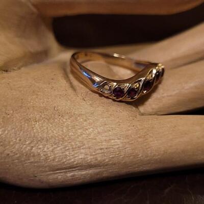 Lot 91: Vintage 14k Yellow Gold RUBY Ring Size 6.75