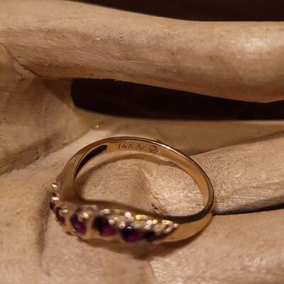 Lot 91: Vintage 14k Yellow Gold RUBY Ring Size 6.75