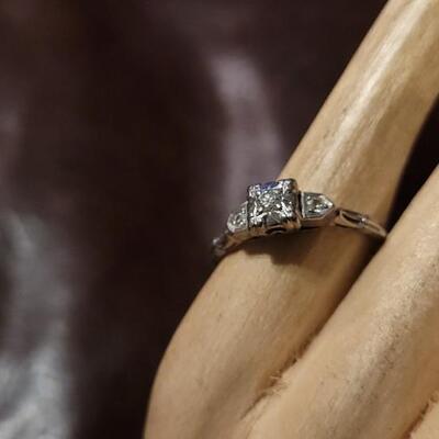 Lot 93: Vintage PLATINUM Diamond Ring Size 6.25