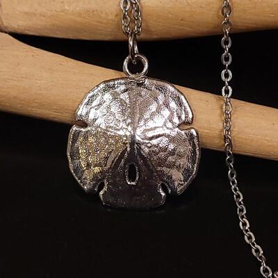 Lot 127: Sterling Sand Dollar Pendant, Necklace & Earrings