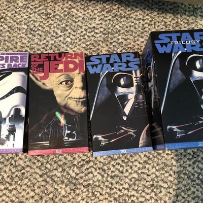 B9- Star Wars Trilogy VHS