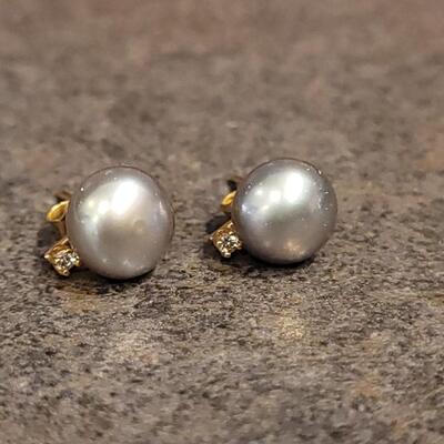 Lot 130: Real Light Blue Grey Pearl and Diamond Gold Earrings
