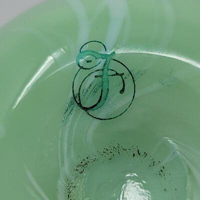 FENTON GREEN SHINY WITH WHITE HANGING HEARTS AND VINES EGG-MADE BY FENTON FOR MCMILLEN & HUSBAND