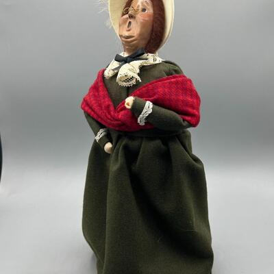 Vintage Sterling Choice LTD The Caroler Collection Caroling Holiday Christmas Figure