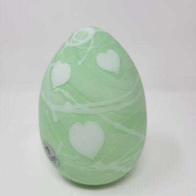 FENTON GREEN SATIN EGG WITH WHITE HANGING HEARTS AND VINES EGG-MADE BY FENTON FOR MCMILLEN & HUSBAND