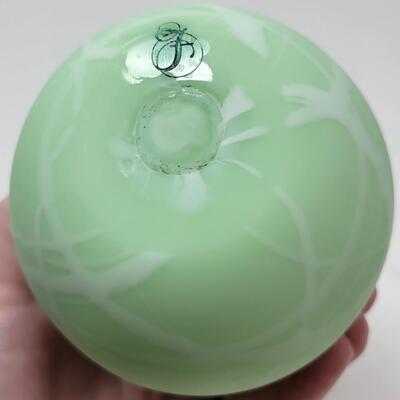 FENTON GREEN SATIN EGG WITH WHITE HANGING HEARTS AND VINES EGG-MADE BY FENTON FOR MCMILLEN & HUSBAND