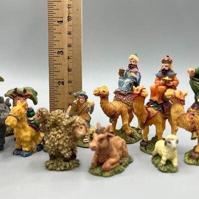 Two Sets of Resin Nativity Christmas Figurine Decorative Pieces