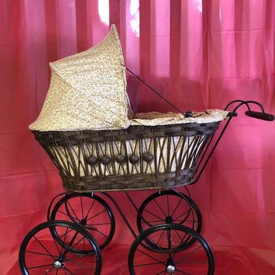 B45- Vintage Doll Buggy- Adorable!