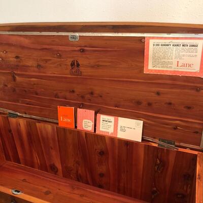 BC28  vintage Lane cedar chest!