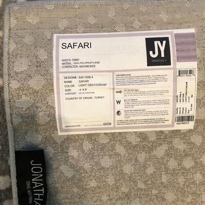 B61- Gray Safari Rug 4â€™x6â€™